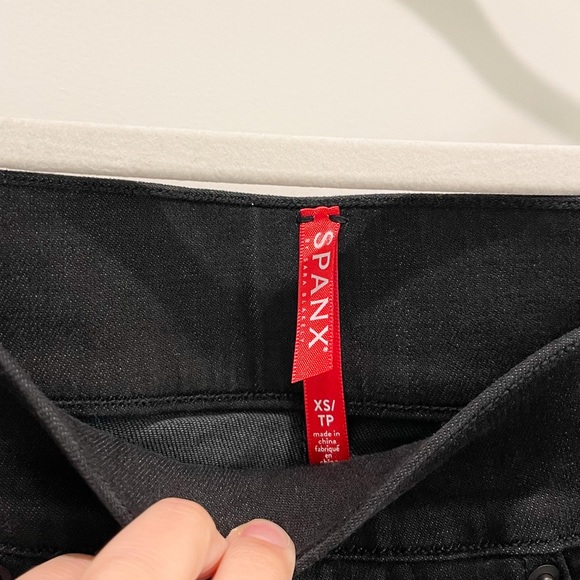 SPANX NWOT Vintage Distressed Ankle Skinny Jeans - Picture 6 of 6